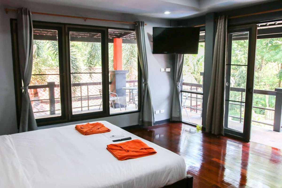 Tiger Hillside Hotel Phuket Luaran gambar